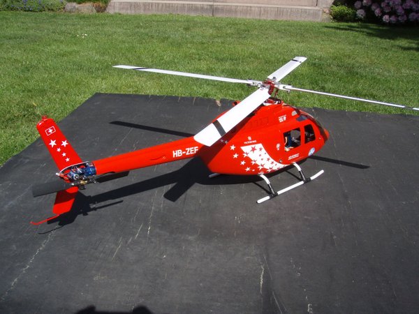 Bell 206 / Jet Ranger / 450er Größe -Air Zermatt- mit 4 Blatt