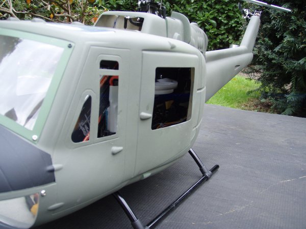 Bell UH 1B /500er Mechanik FBL Version -RTF- mit Sender DX6